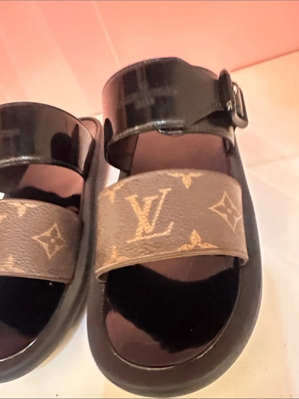 Louis Vuitton Black Patent and Brown Monogram Double-Strap Slides - Picture 4 of 7